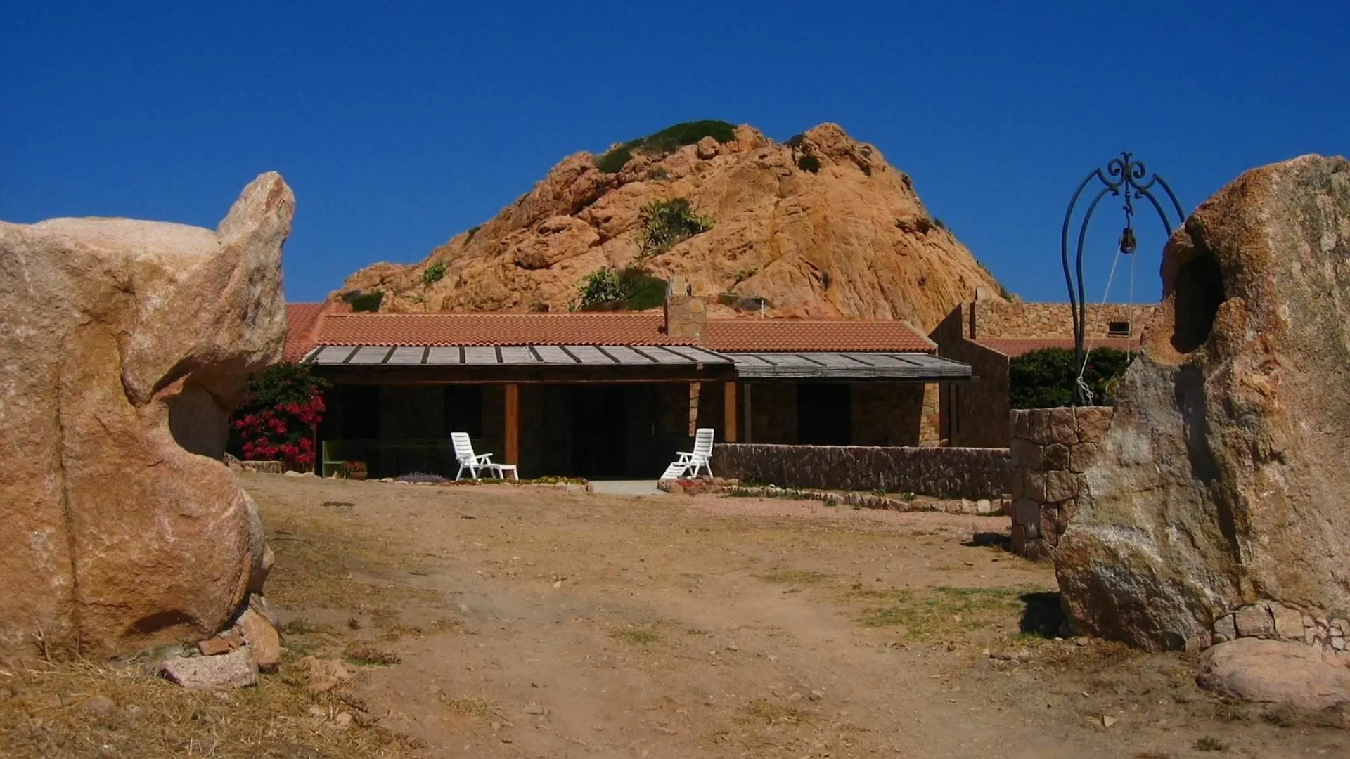 House With 2 Bedrooms In Punta Li Canneddi, Isola Rossa, With Wonderfu Trinità dʼAgultu